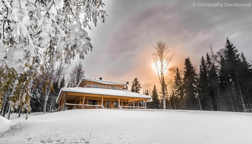 Chalet Tao Par Les Chalets Spa Canada ラ・マルベー エクステリア 写真